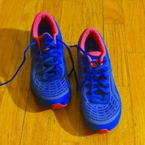 Nike Ultra lite Sneakers